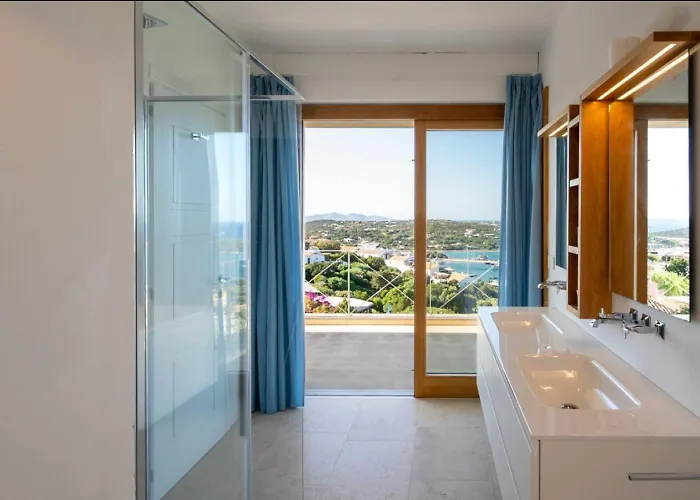 Dea Overlooking The Harbor Of Villa *