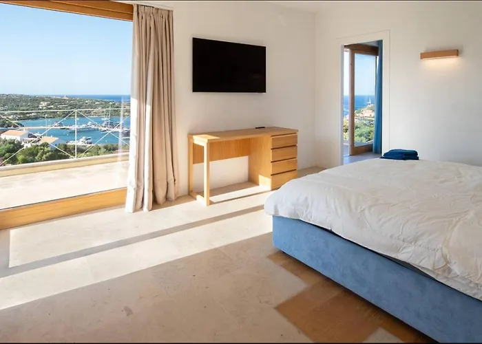 Dea Overlooking The Harbor Of Villa *