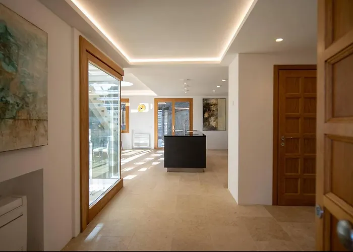 Dea Overlooking The Harbor Of * بورتو كيرفو